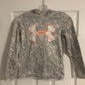 Under Armour kids pull over hoodie size youth med
